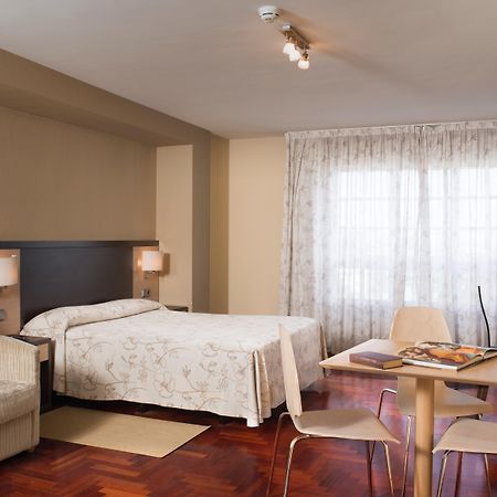 Apartamentos Portazgo A Coruña Kültér fotó