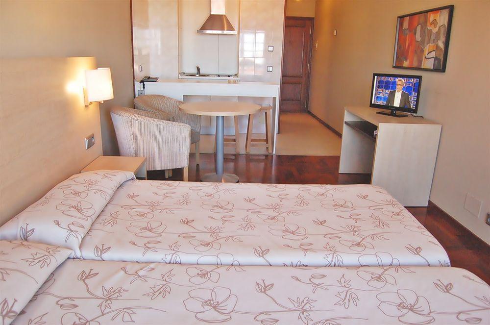 Apartamentos Portazgo A Coruña Kültér fotó