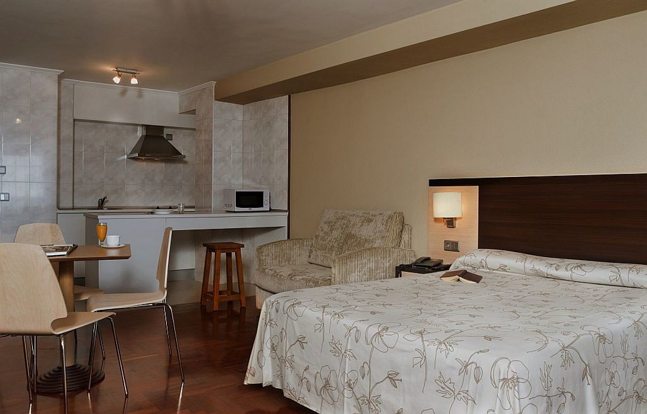 Apartamentos Portazgo A Coruña Kültér fotó
